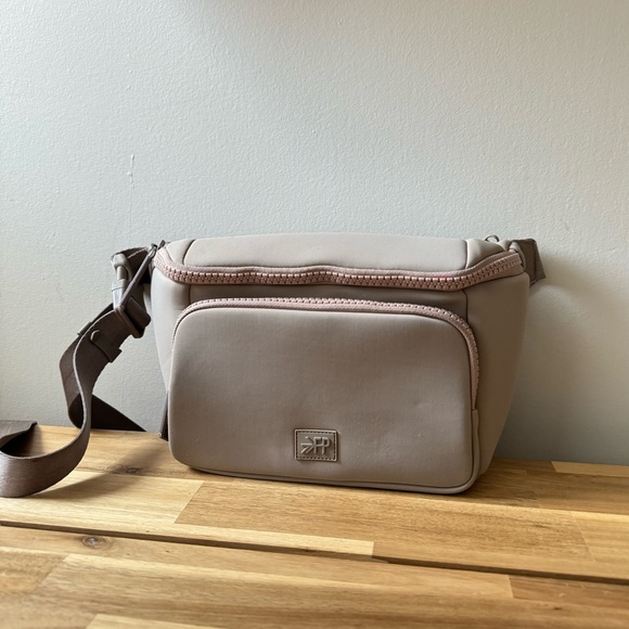 Freshly Picked Seoul Neoprene Sling - Picture 3 of 8